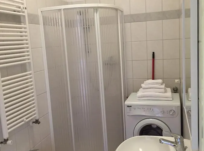 アパート Cartiera